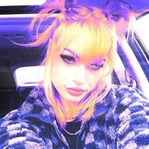 Meet your Posher, Raynie